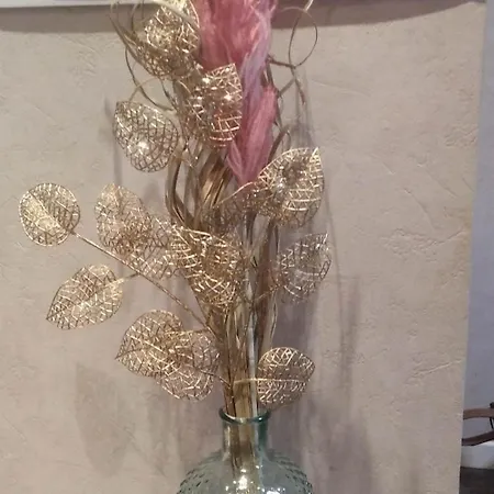 F1 With Parking Appartement *