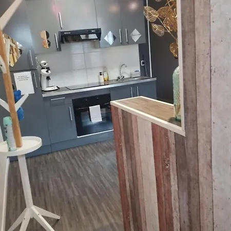 Apartment F1 With Parking