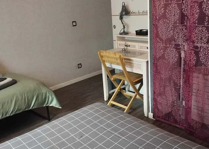 F1 With Parking Saint-Nicolas-de-Port